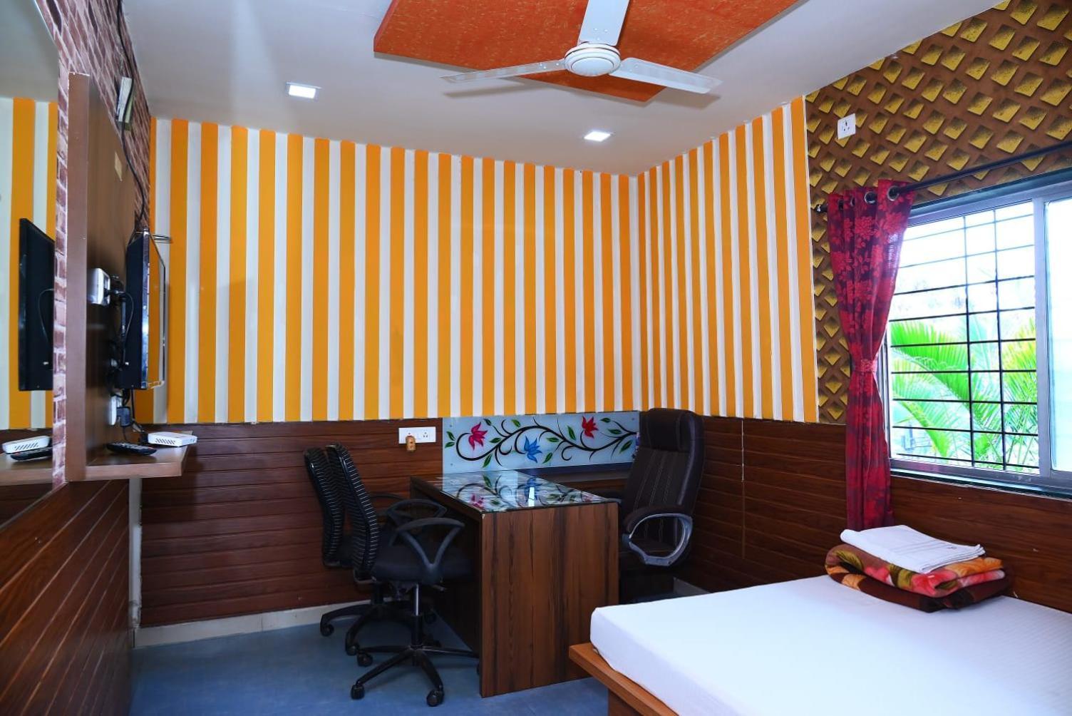 P P Lodging Mangvadi Exterior foto