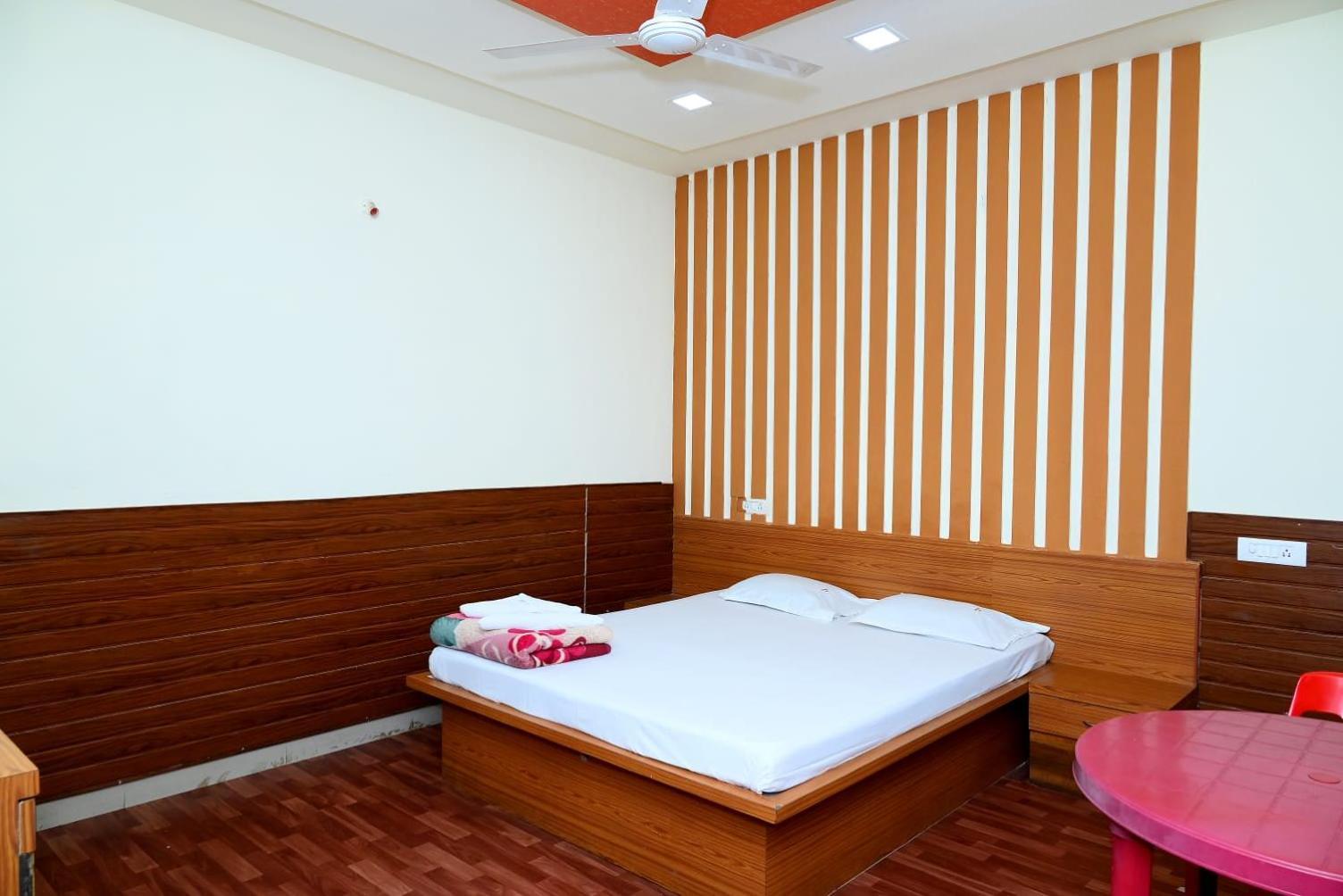 P P Lodging Mangvadi Exterior foto
